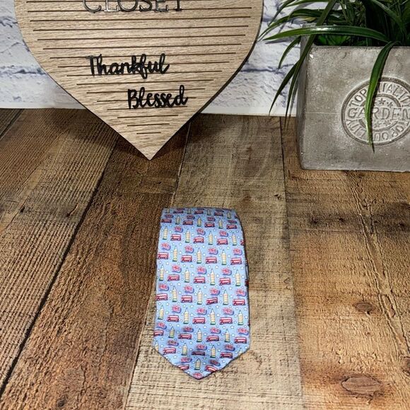 Vineyard Vines England Double Decker Bus Big Ben London Mens tie - Picture 10 of 11